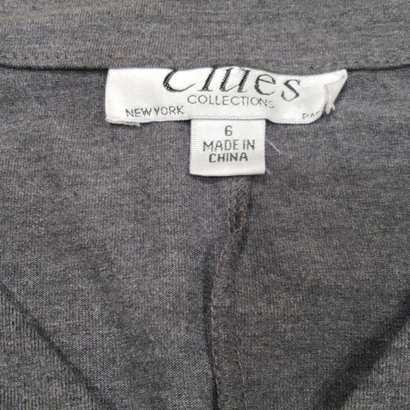 Clues New York 6 oversized flutter sleeve jewel adorned waist vneck - Picture 4 of 11